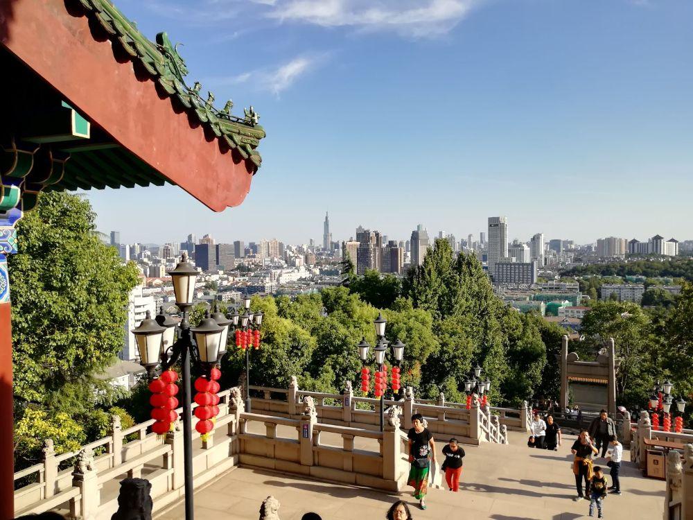 Panoramablick über Nanjing vom Tempel aus